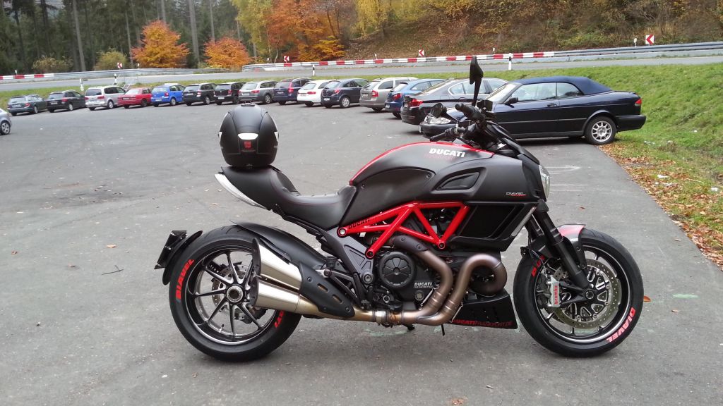 Duc Diavel.jpg